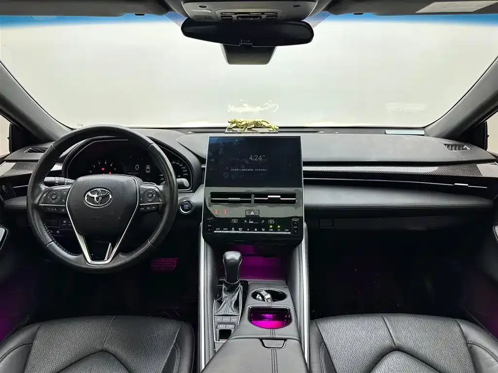 Toyota Avalon — фото 10
