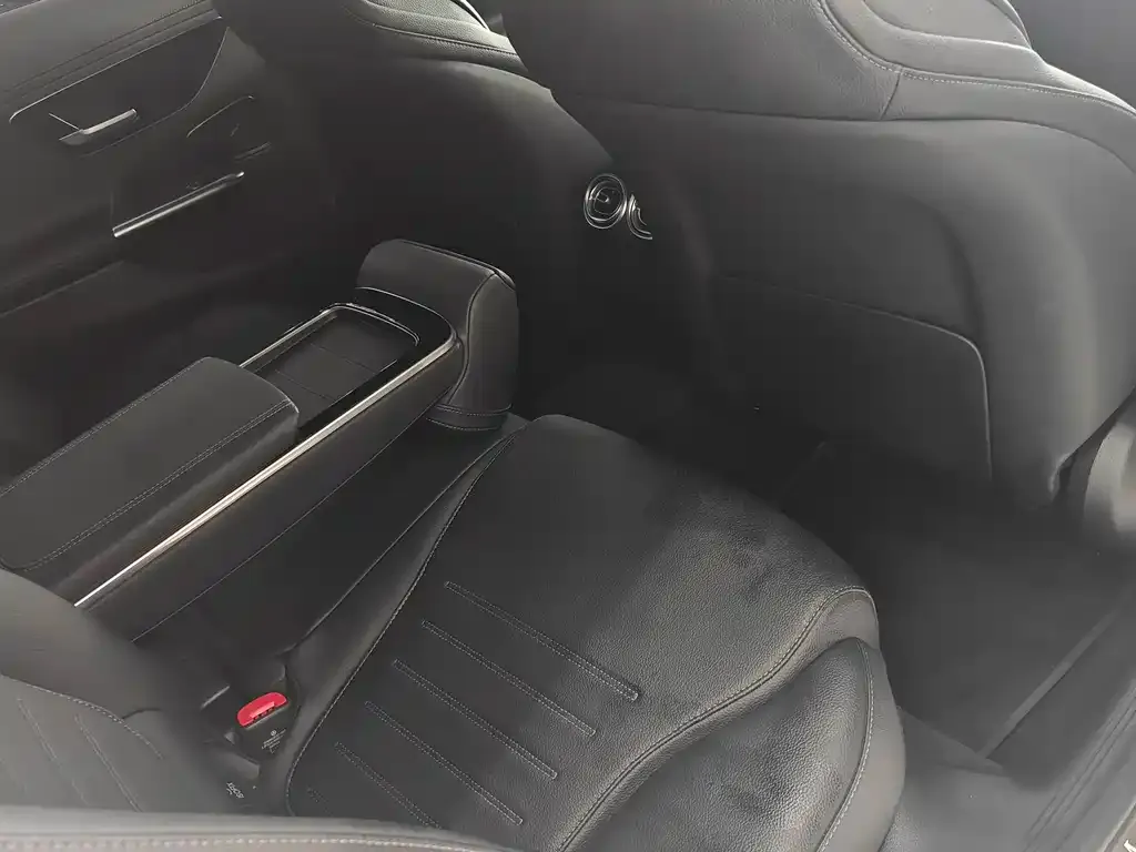 Mercedes-Benz C-Class 2024 из CN, фото 8
