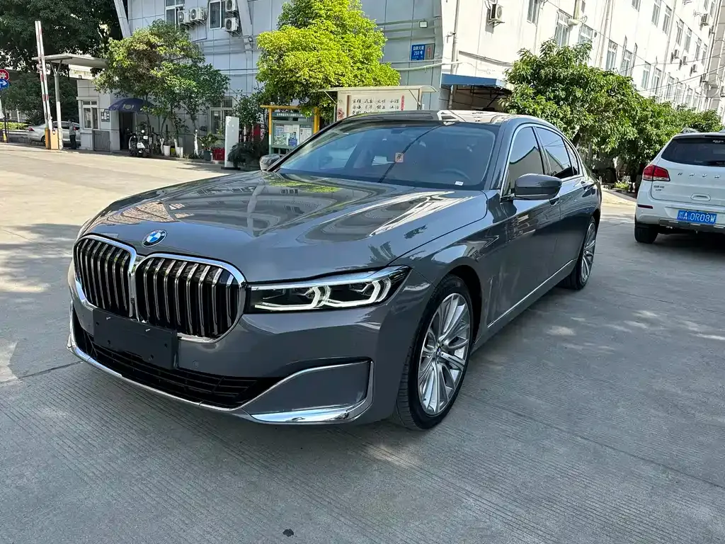 BMW 7 Series — фото 8