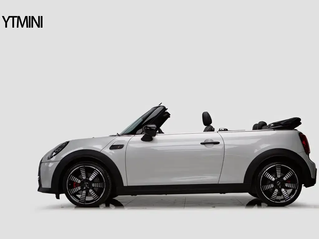 MINI Cooper (3-door) 2023 из CN, фото 2