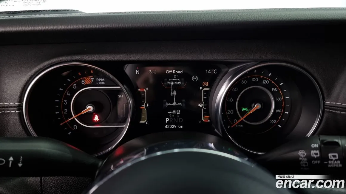 Jeep Wrangler 2021 из KR, фото 8