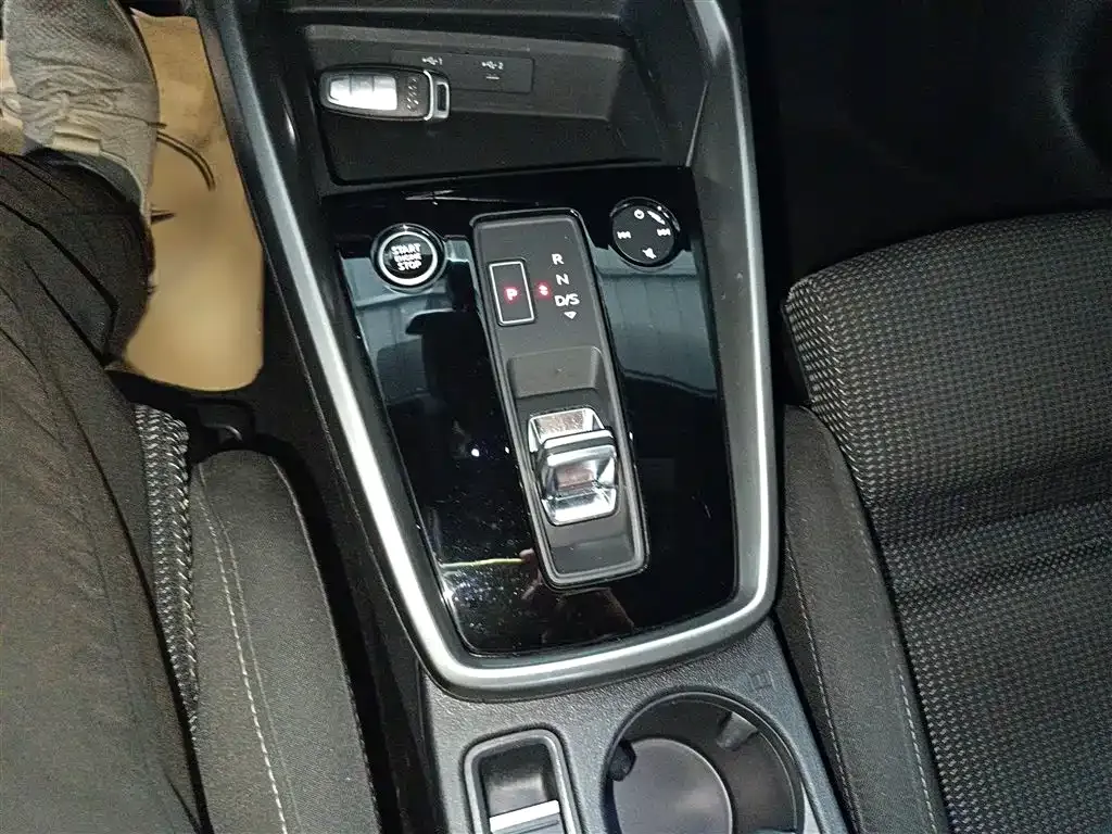 Audi A3 2023 из CN, фото 7