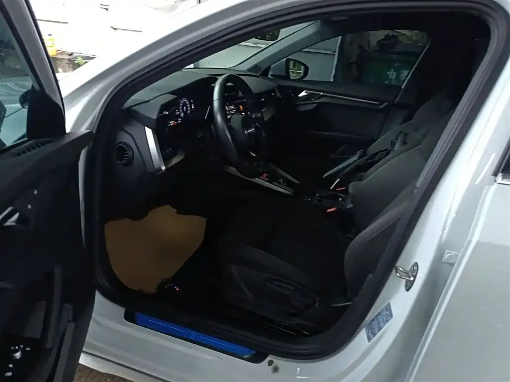 Audi A3 2023 из CN, фото 8