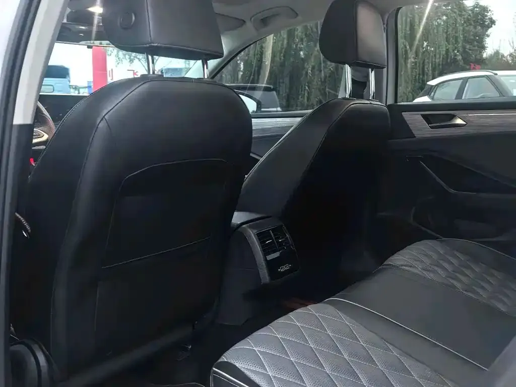 Volkswagen Sagitar 2024 из CN, фото 6