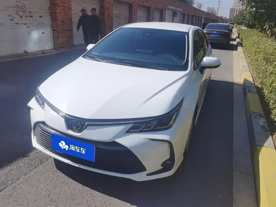 Toyota Corolla 2023 из CN, фото 1