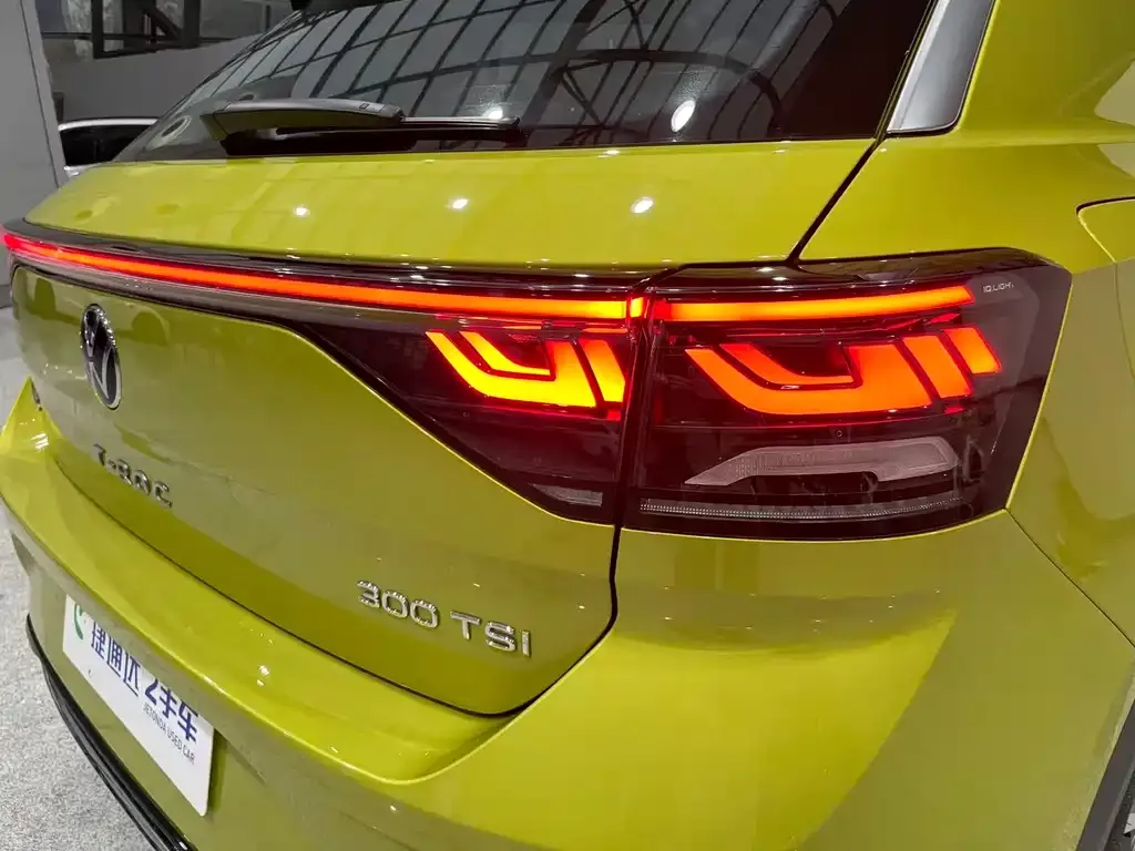 Volkswagen T-Roc 2023 из CN, фото 8
