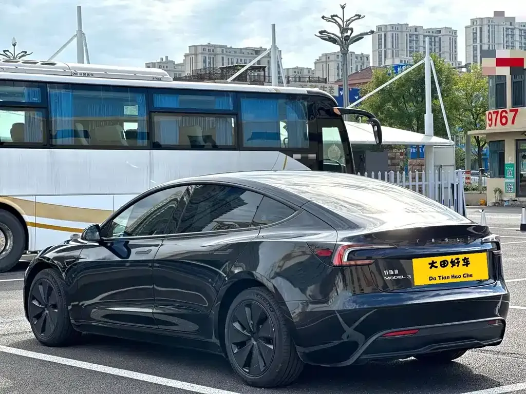Tesla Model 3 2024 из CN, фото 2