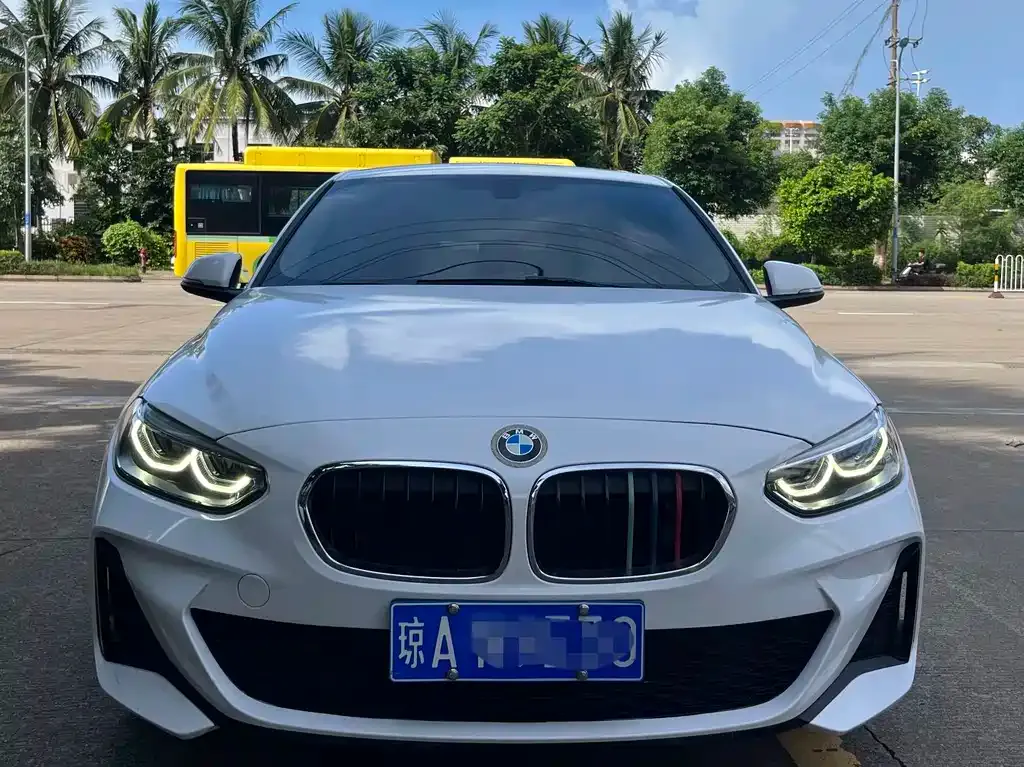 BMW 1 Series 2021 из CN, фото 2