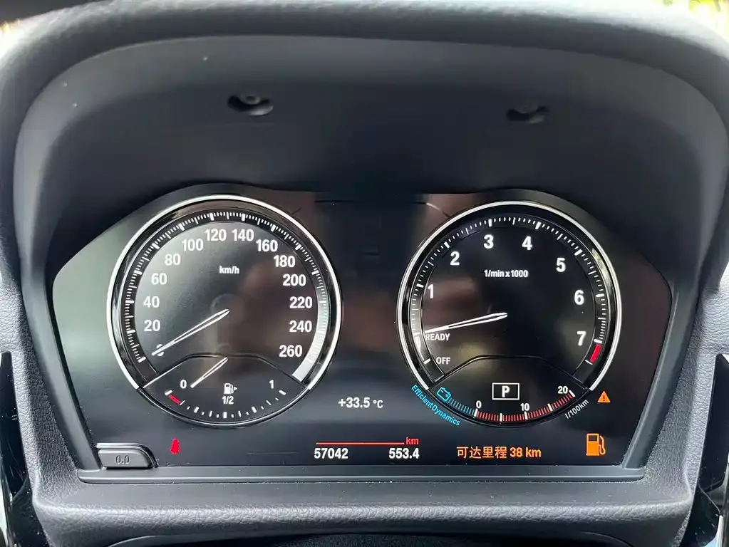 BMW 1 Series 2021 из CN, фото 6