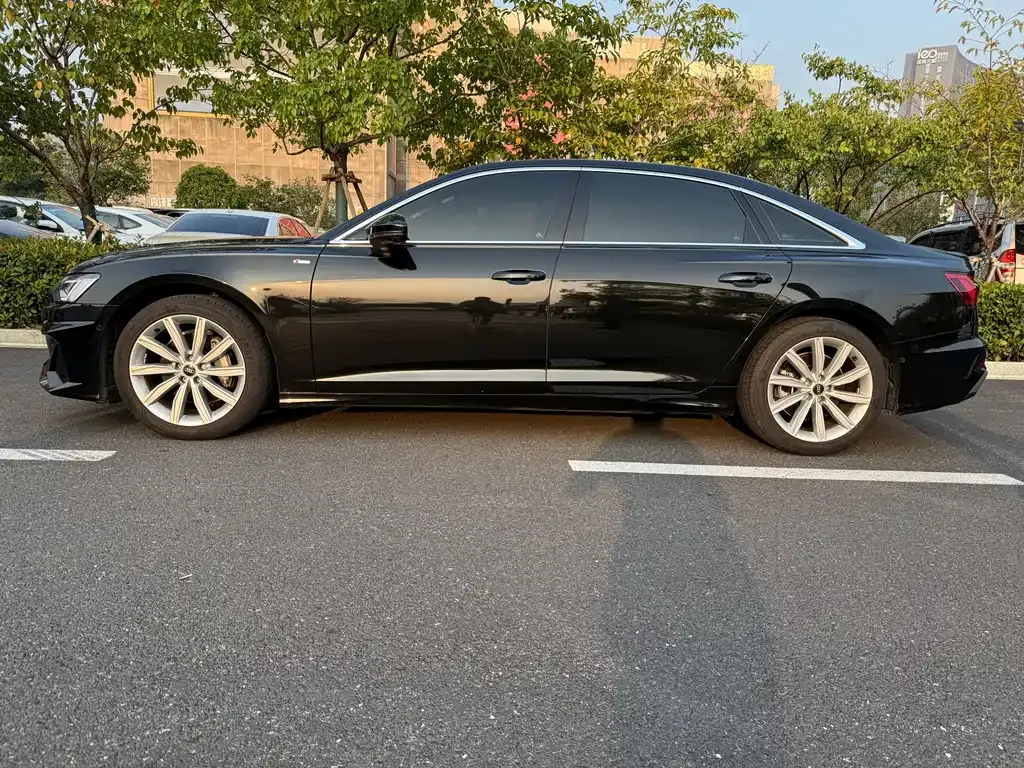 Audi A6L 2024 из CN, фото 2