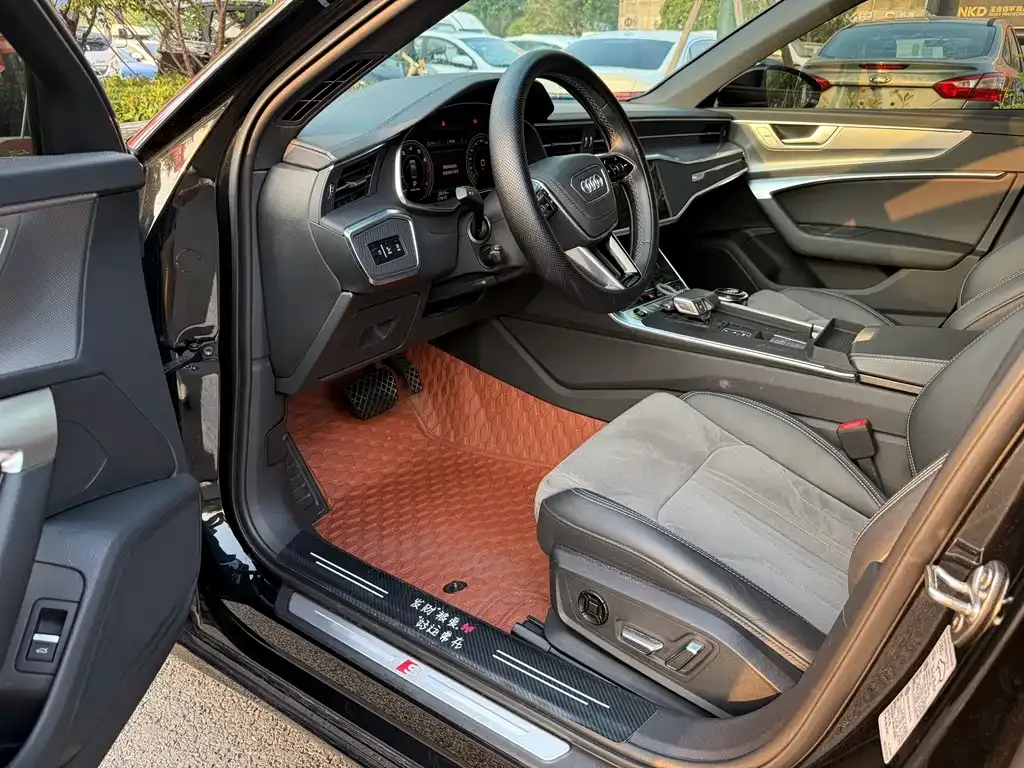 Audi A6L 2024 из CN, фото 4