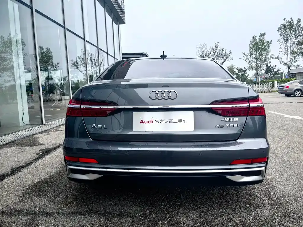 Audi A6L — фото 5
