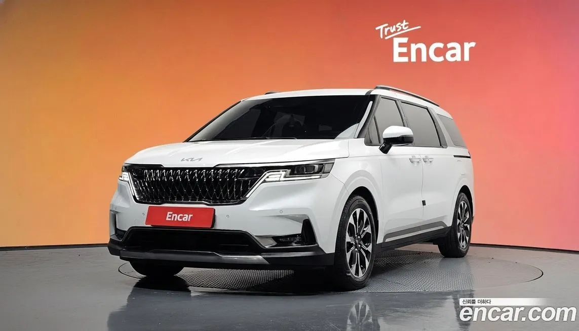 Kia Carnival — фото 1