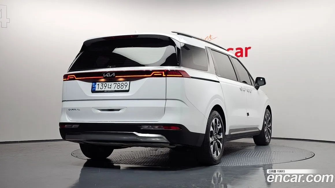 Kia Carnival — фото 2