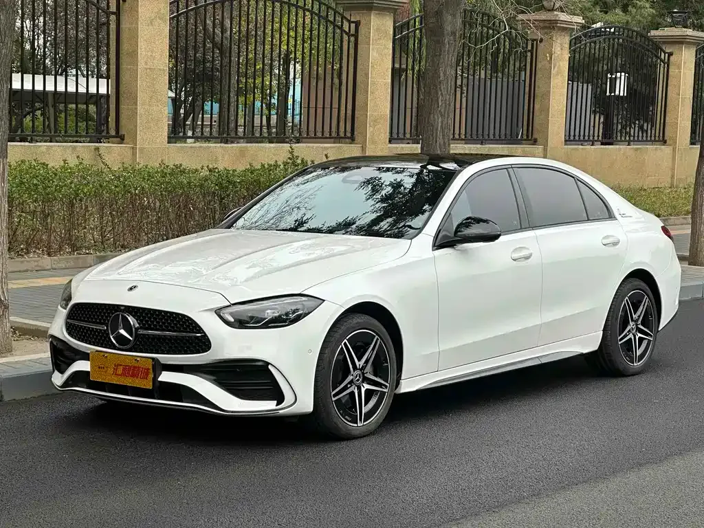 Mercedes-Benz C-Class — фото 1