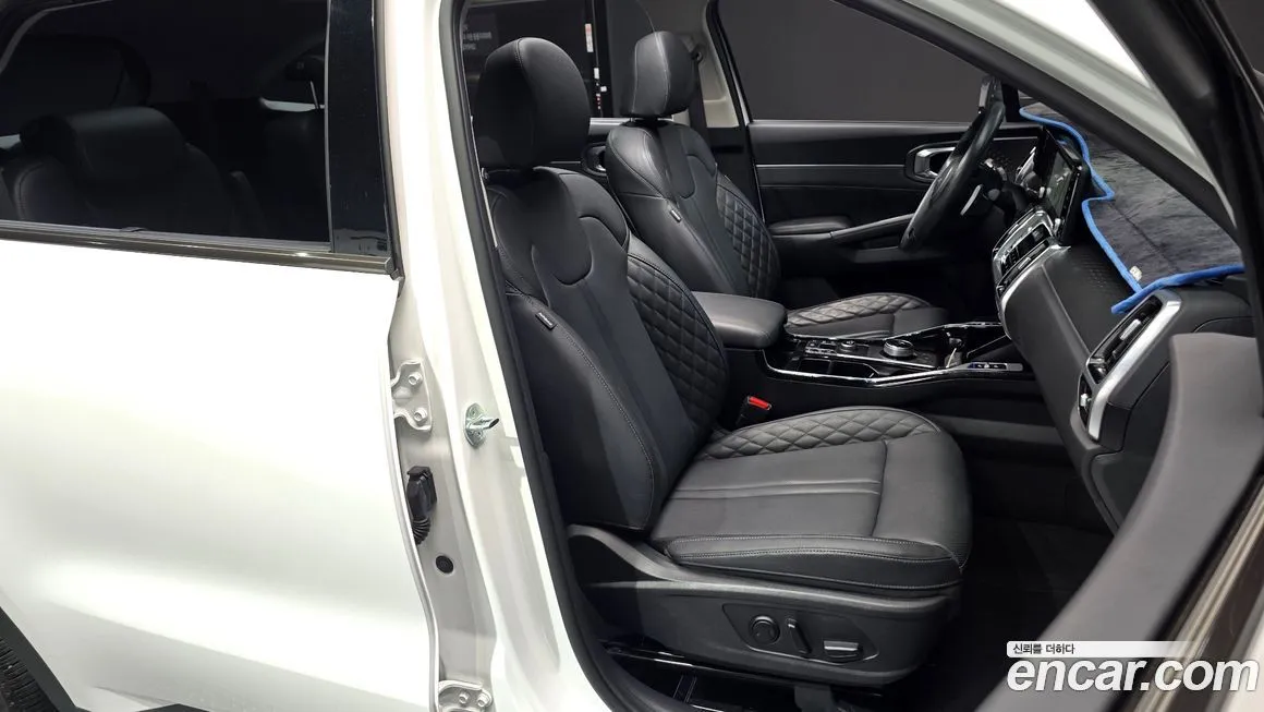 Kia Sorento — фото 10