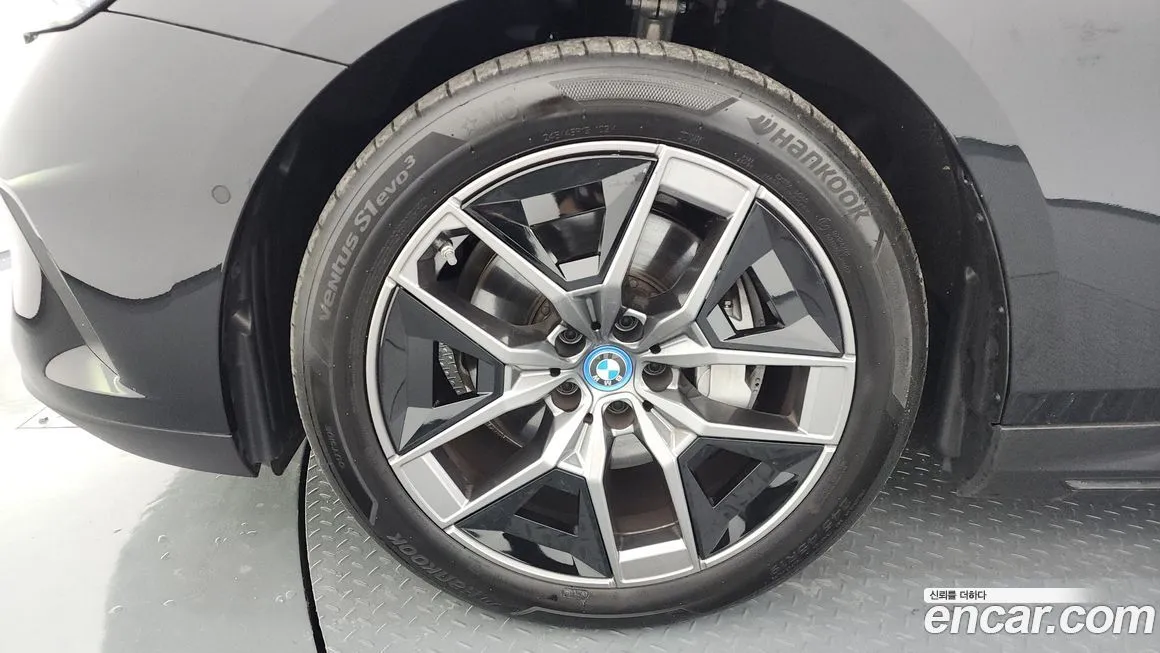BMW i5 2025 из KR, фото 5