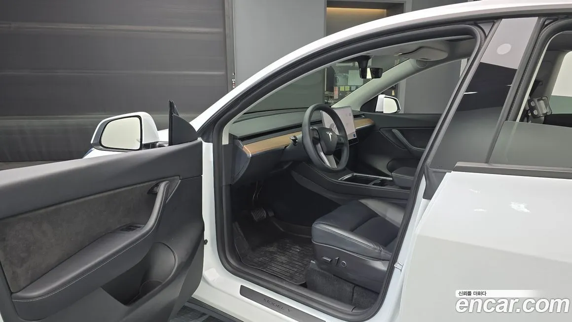 Tesla Model Y 2021 из KR, фото 10