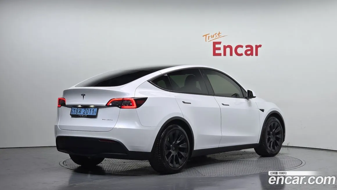 Tesla Model Y 2021 из KR, фото 2