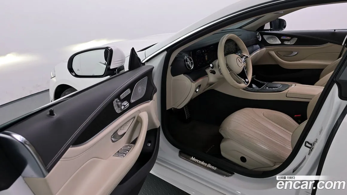 Mercedes-Benz CLS-Class — фото 10
