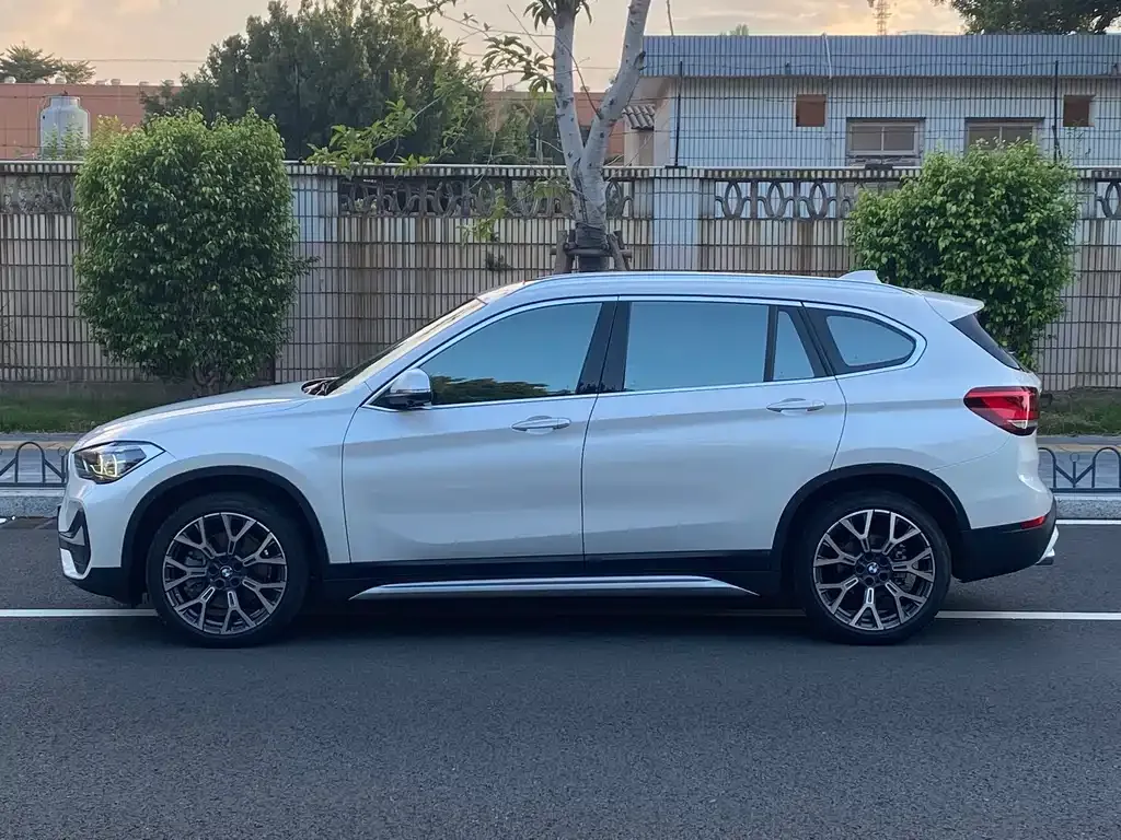BMW X1 — фото 8