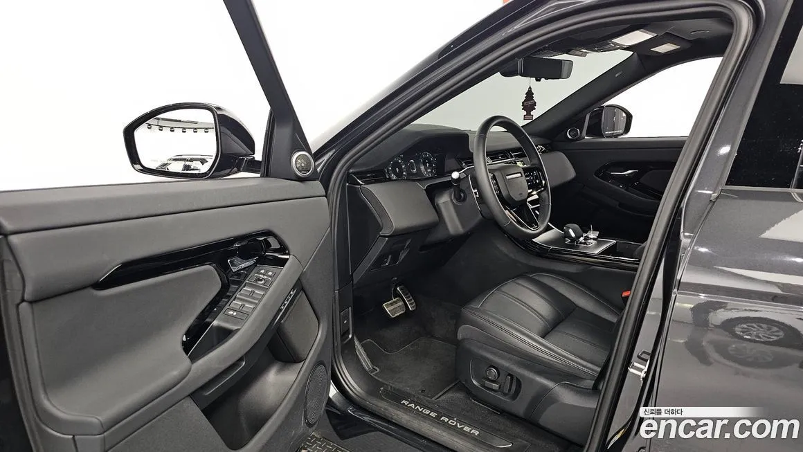 Land Rover Range Rover Evoque — фото 10