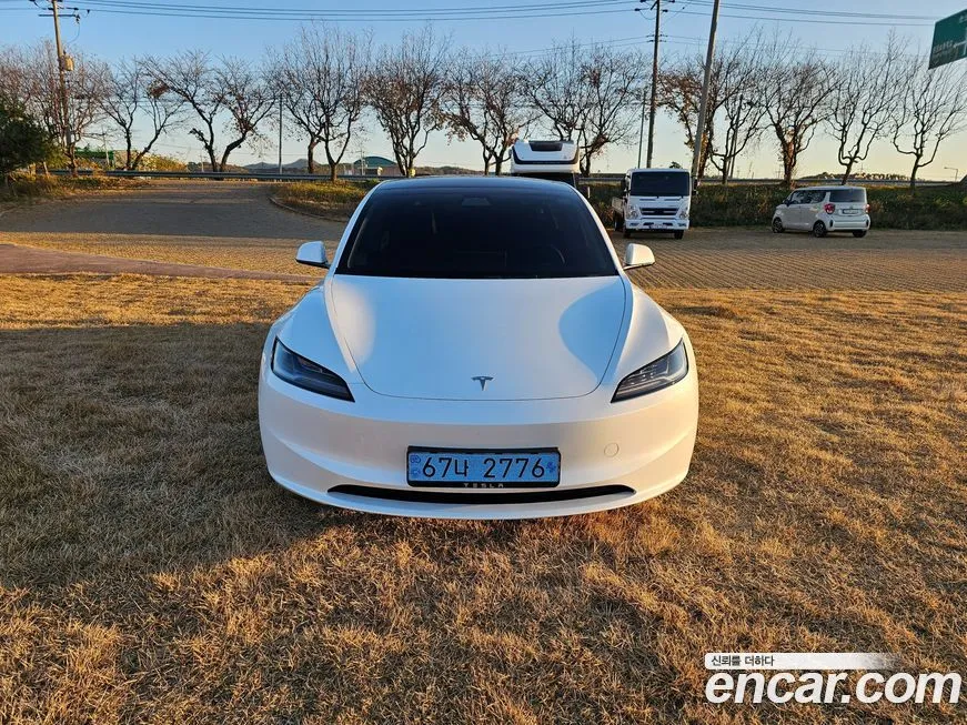 Tesla Model 3 2024 из KR, фото 2