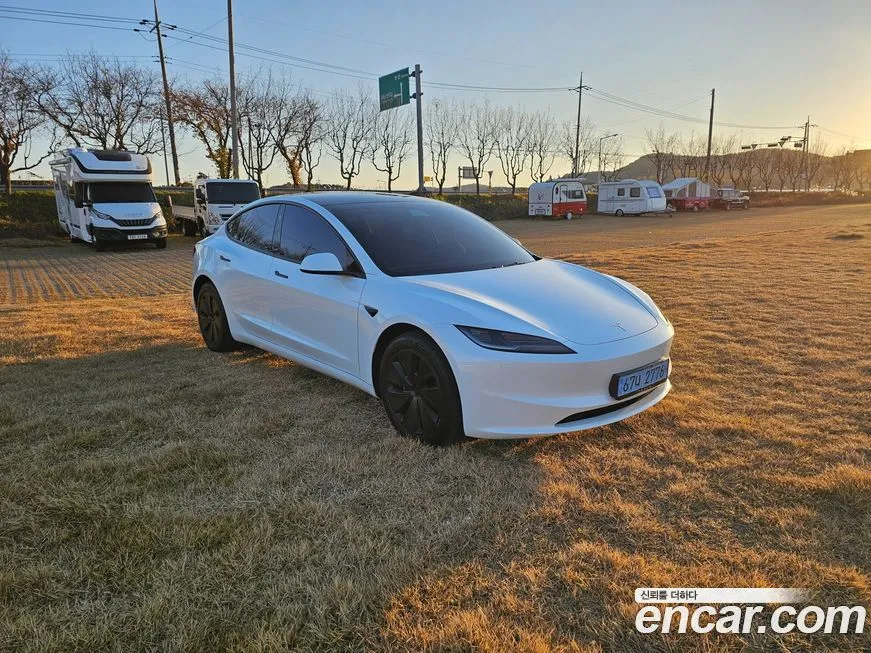 Tesla Model 3 2024 из KR, фото 3