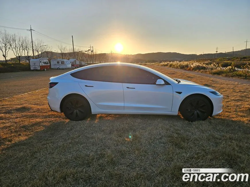 Tesla Model 3 2024 из KR, фото 4