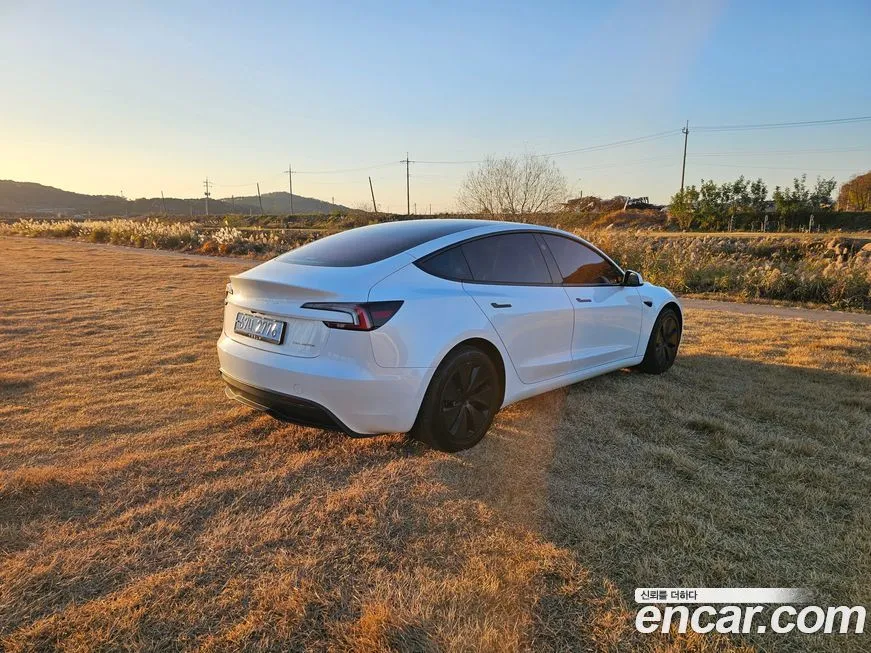 Tesla Model 3 2024 из KR, фото 5