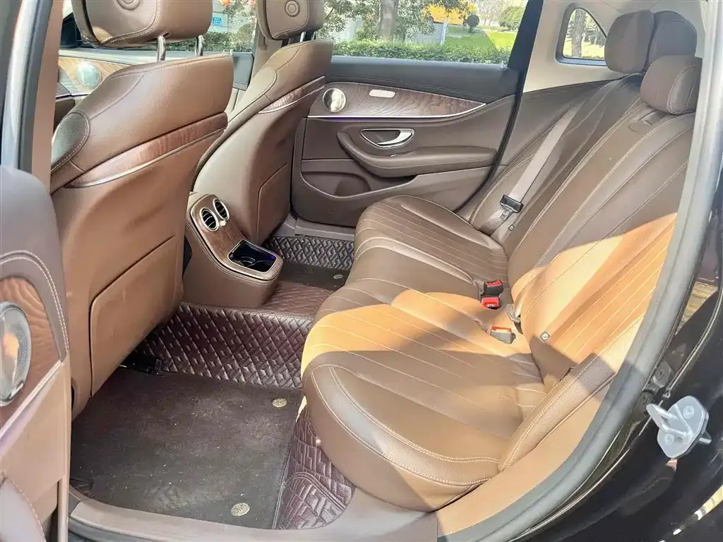 Mercedes-Benz E-Class 2022 из CN, фото 8