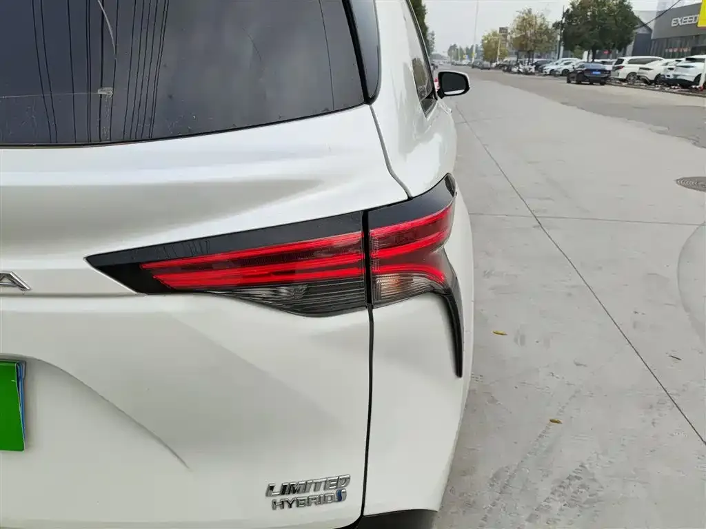 Toyota Sienna 2022 из CN, фото 8