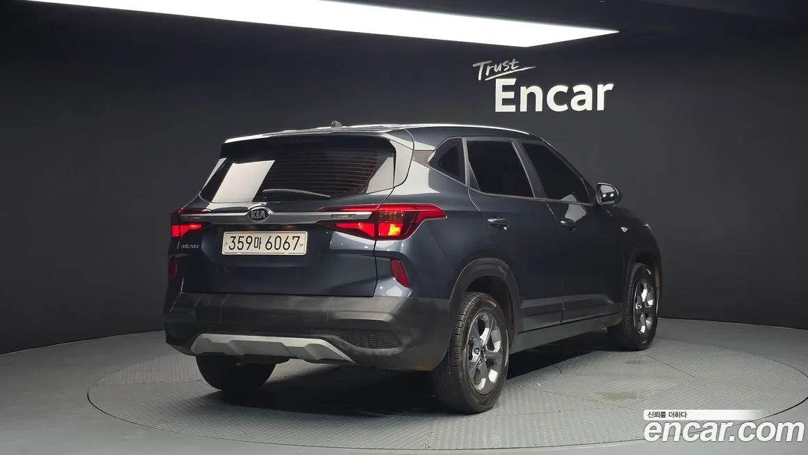 Kia Seltos 2021 из KR, фото 2