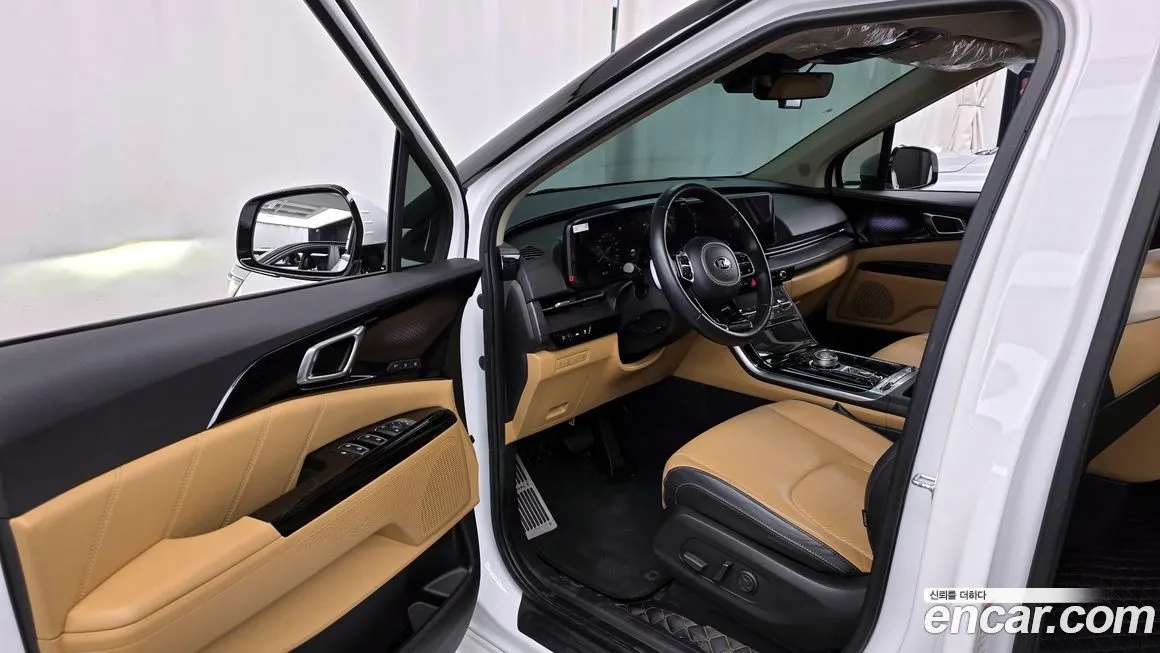 Kia Carnival — фото 10