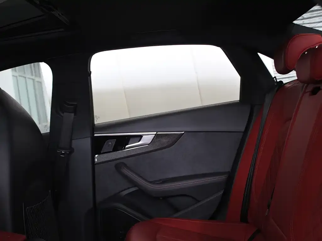 Audi S4 2024 из CN, фото 9