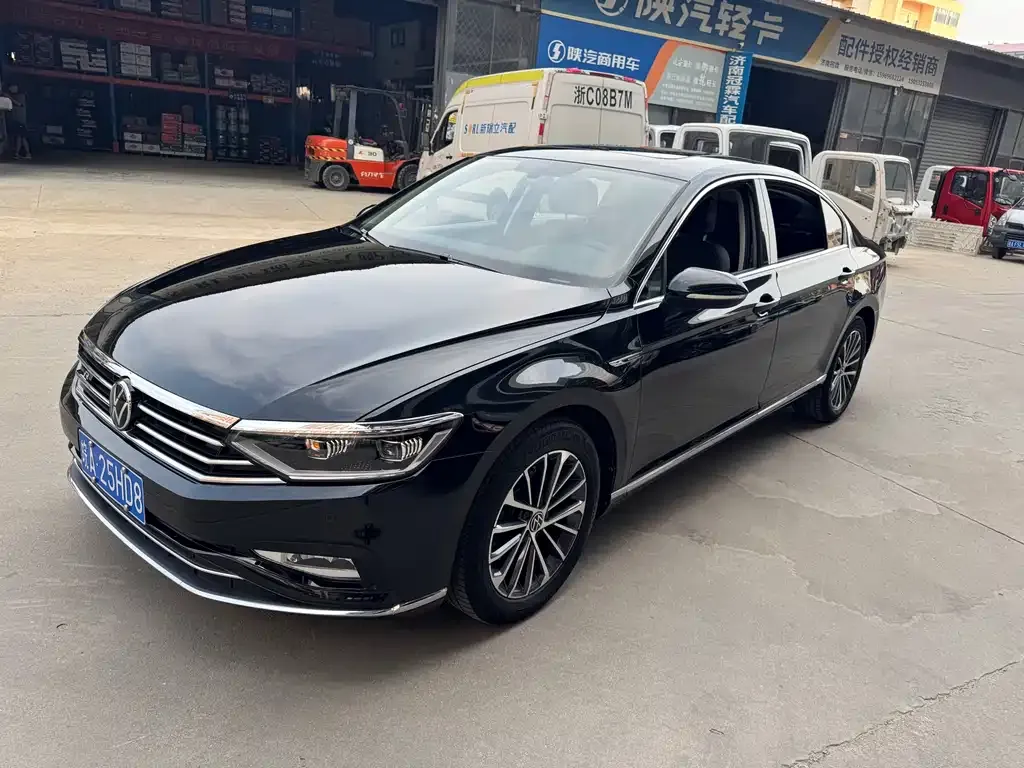 Volkswagen Magotan 2021 из CN, фото 1