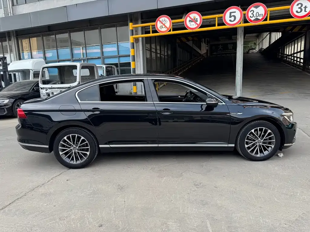 Volkswagen Magotan 2021 из CN, фото 4