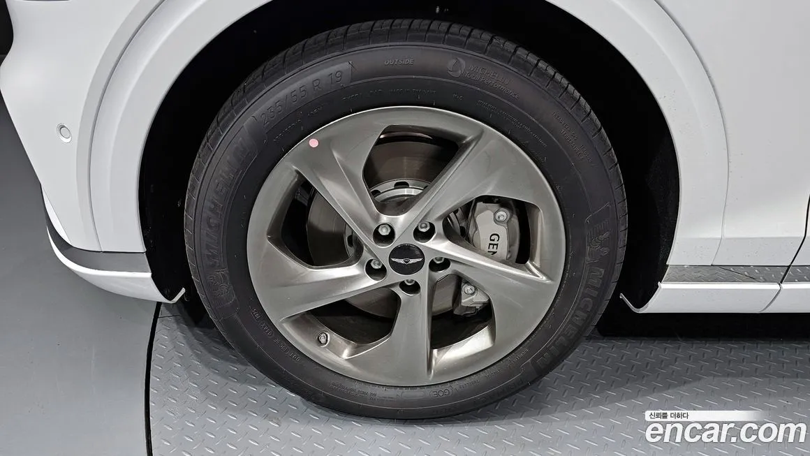 Genesis GV70 — фото 5