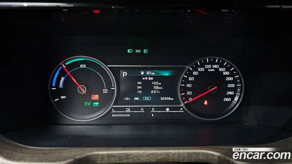 Kia Sorento — фото 8