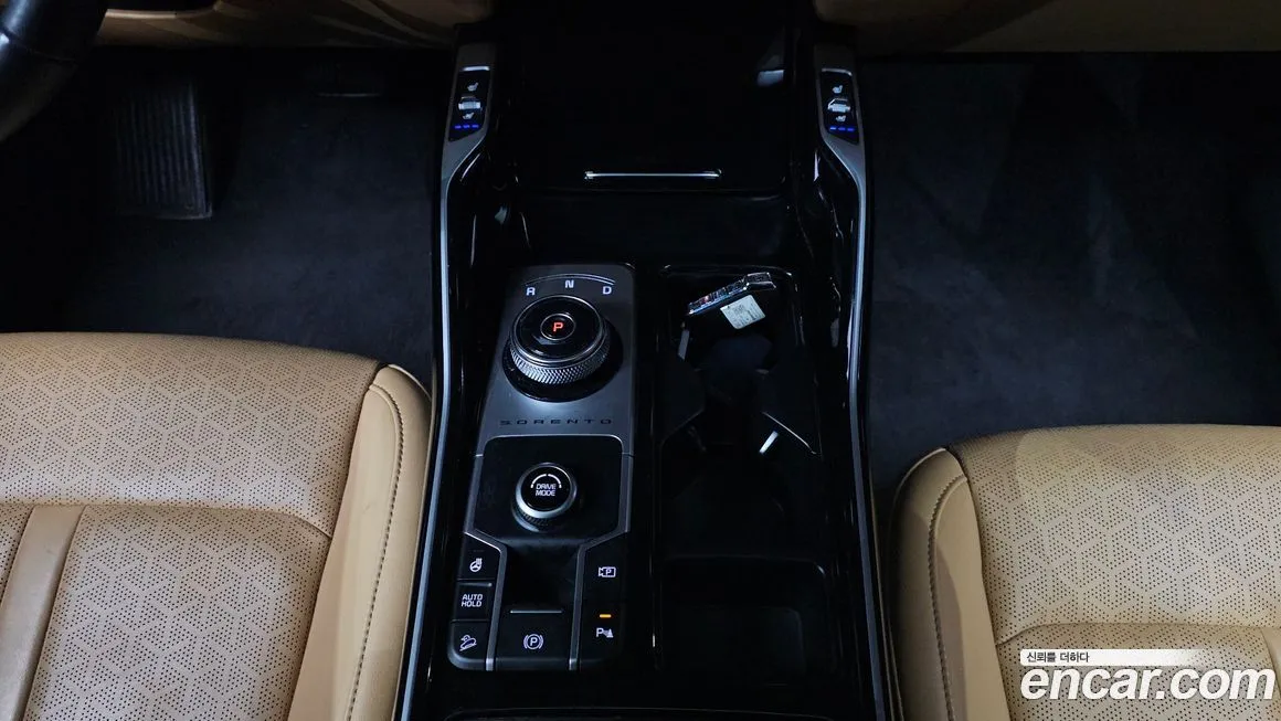 Kia Sorento — фото 9