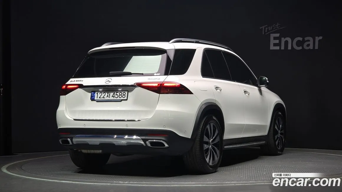 Mercedes-Benz GLE-Class — фото 2