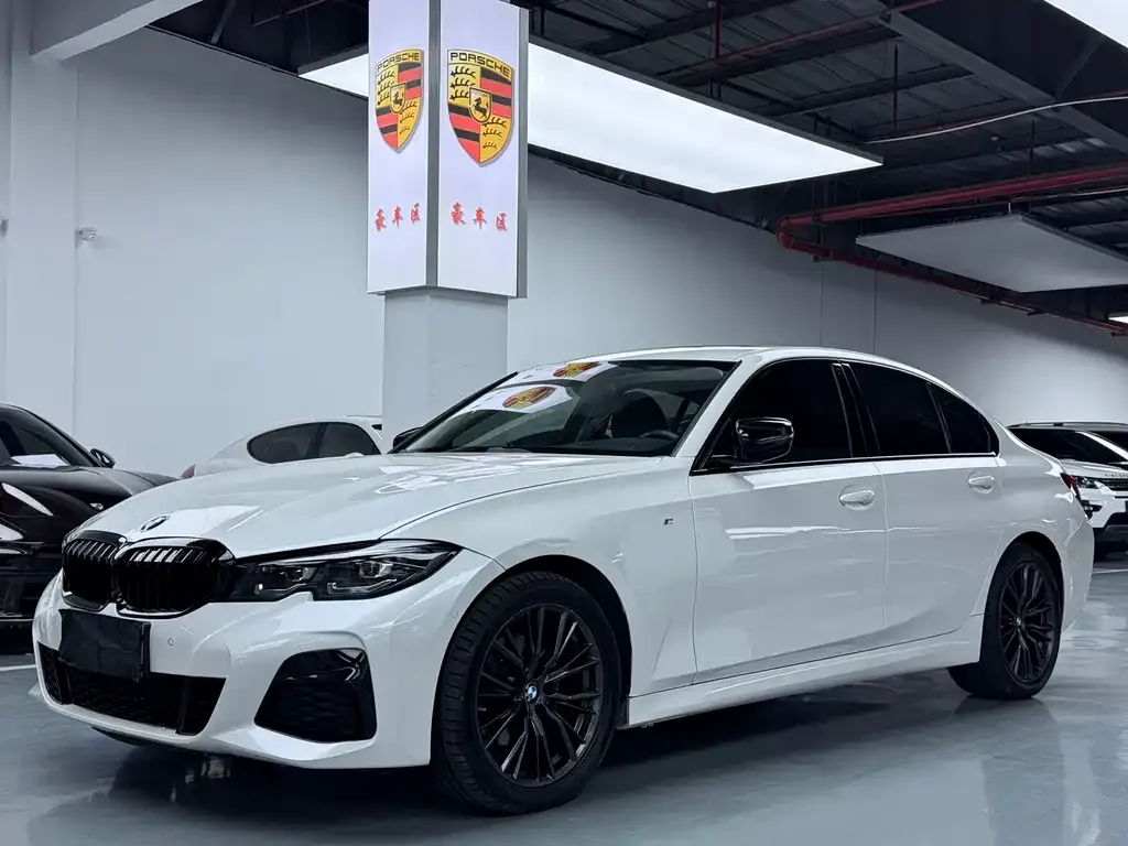 BMW 3 Series 2021 из CN, фото 1