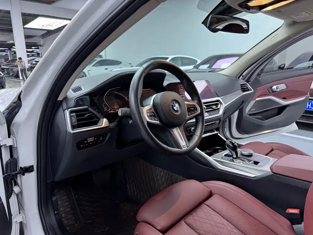 BMW 3 Series 2021 из CN, фото 4
