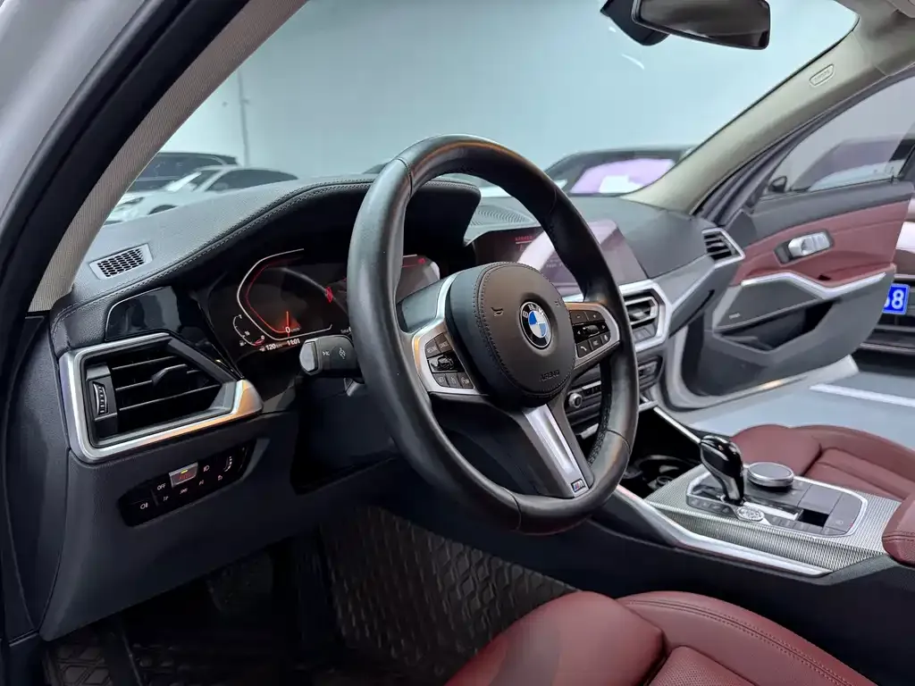 BMW 3 Series 2021 из CN, фото 5