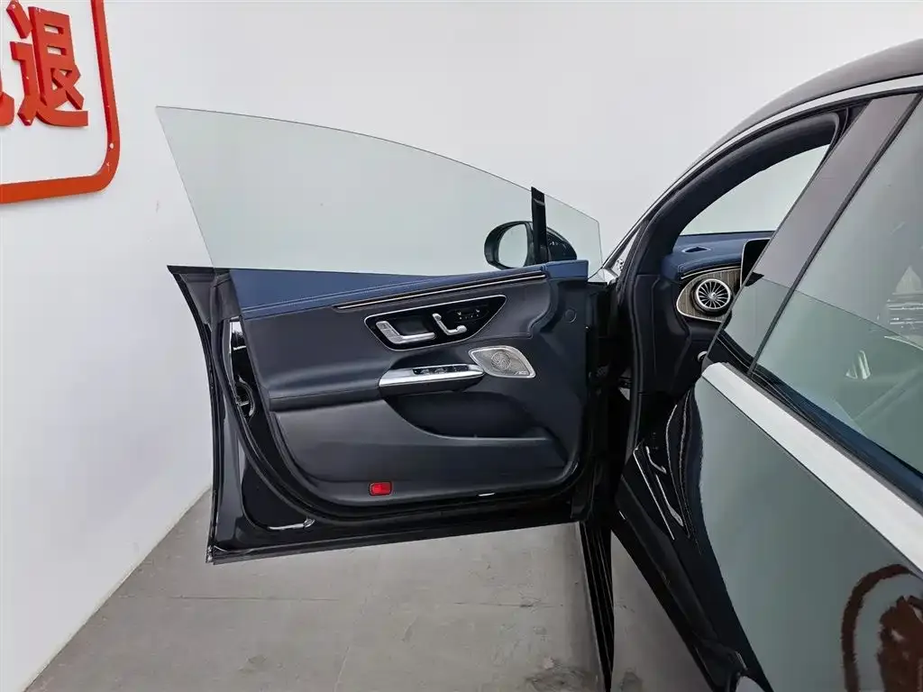 Mercedes-Benz EQE 2023 из CN, фото 8