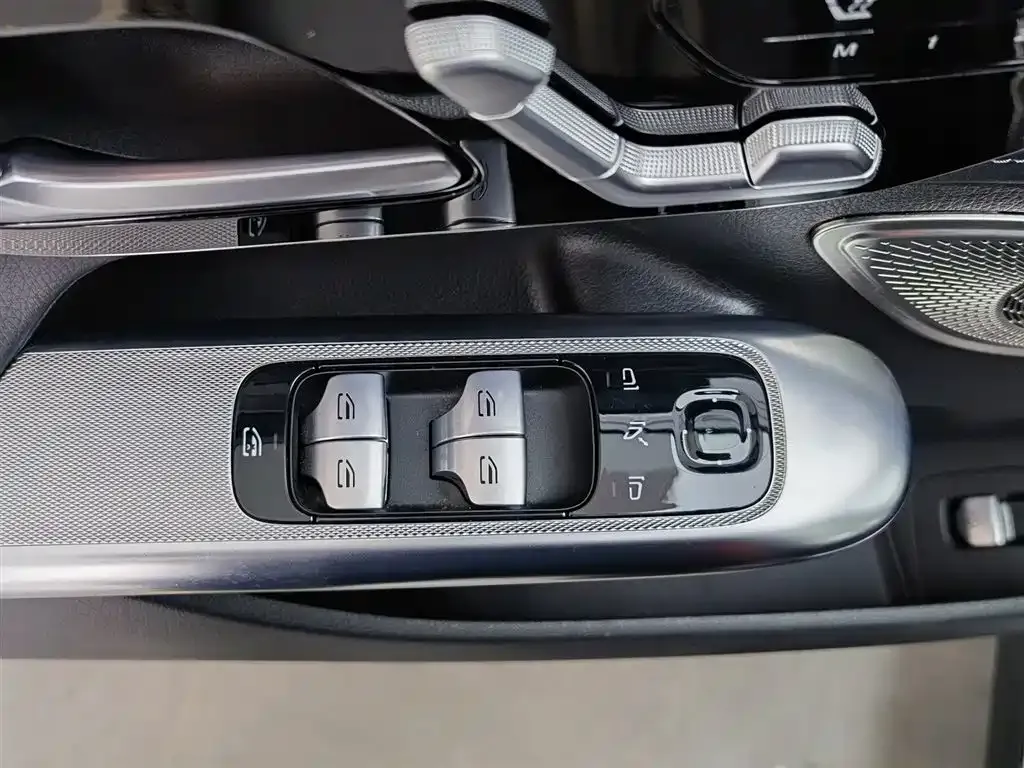 Mercedes-Benz EQE 2023 из CN, фото 9