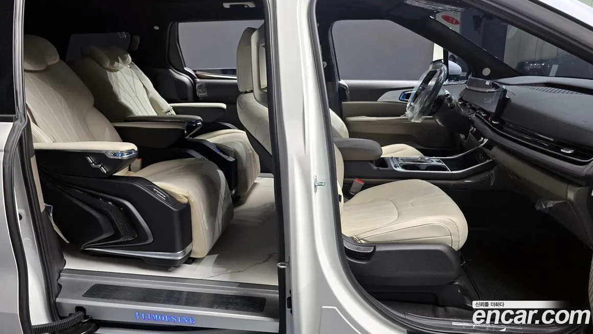 Kia Carnival — фото 10