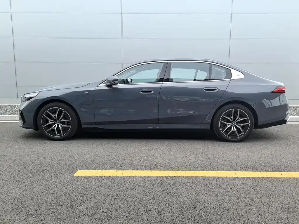 BMW i5 2024 из CN, фото 5