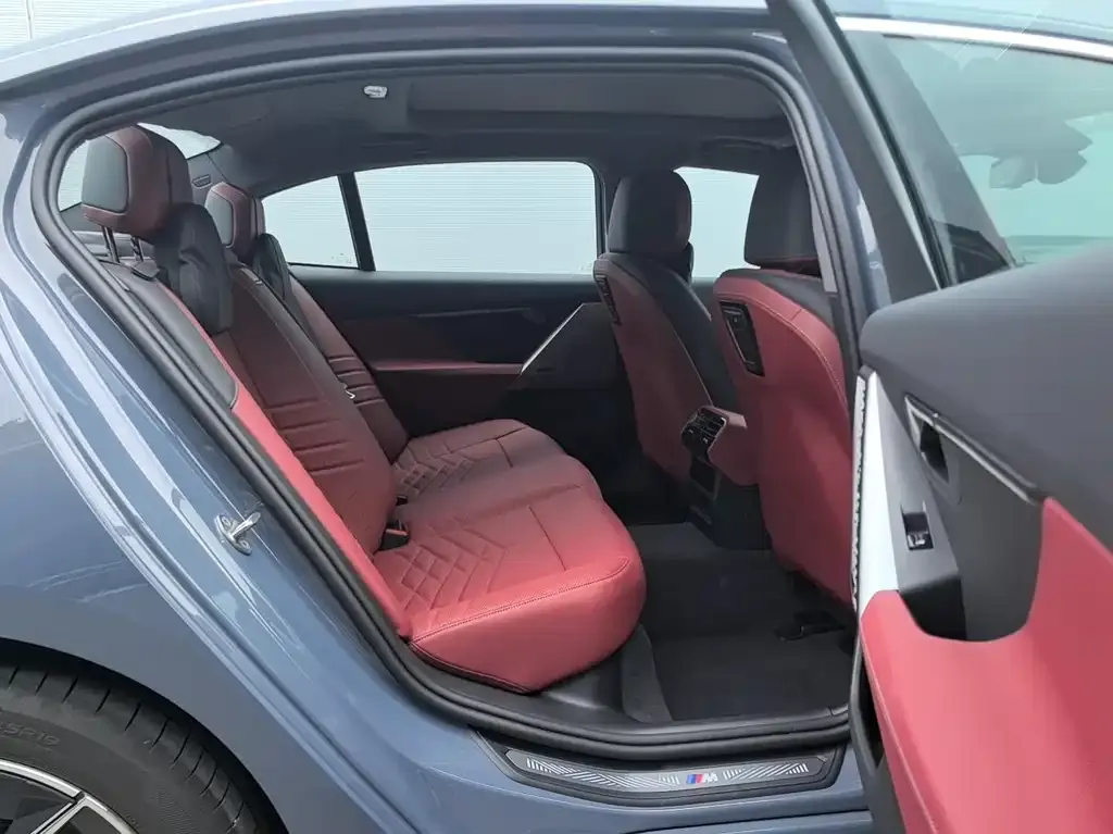 BMW i5 2024 из CN, фото 8