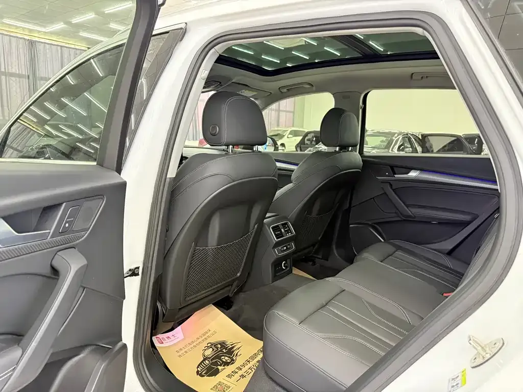 Audi Q5L 2021 из CN, фото 5